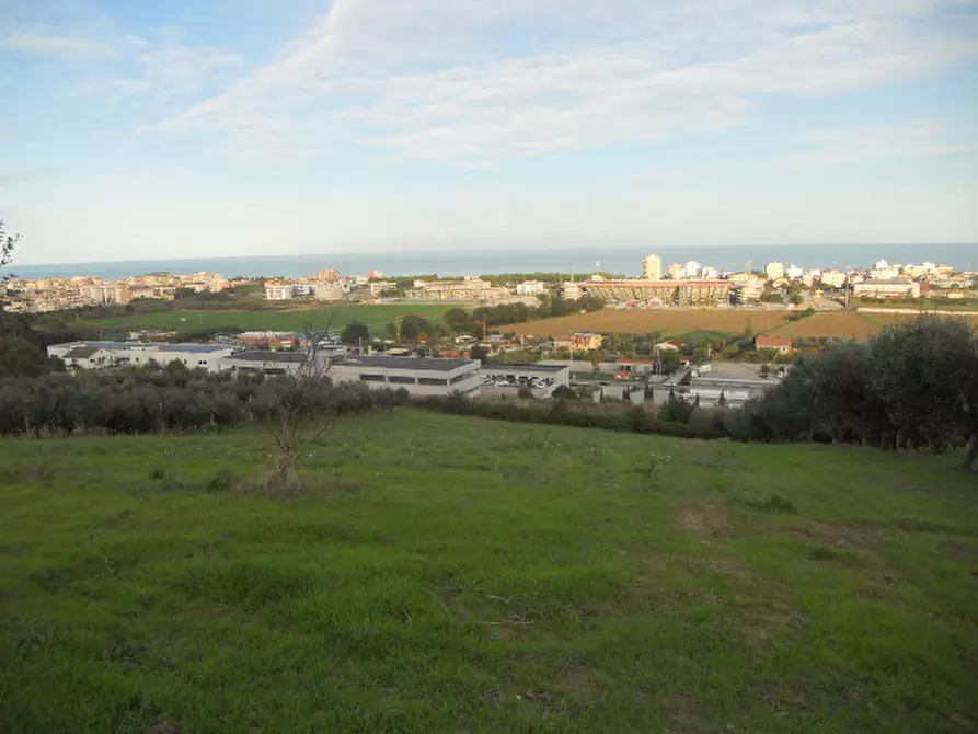 Immagine 1 di Terreno edificabile in vendita  in Strada Panoramica a San Benedetto Del Tronto