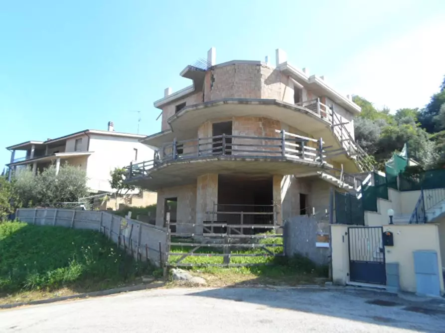 Immagine 1 di Villa in vendita  in Via Marche a Cupra Marittima