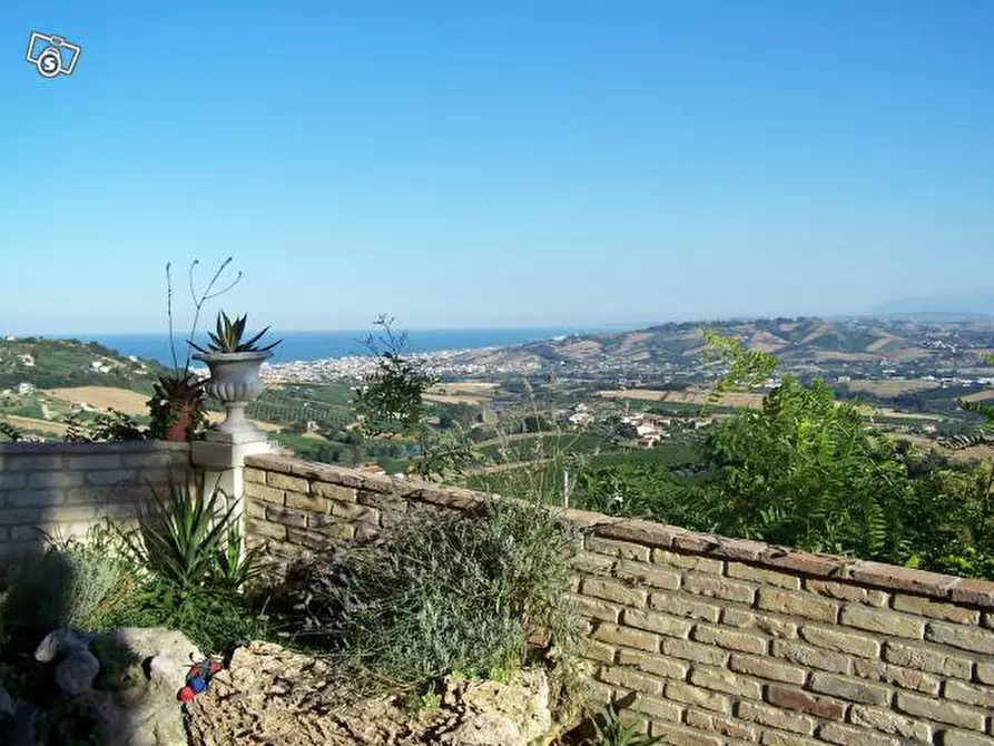 Immagine 1 di Casa indipendente in vendita  in Contrada giardino a Ancarano