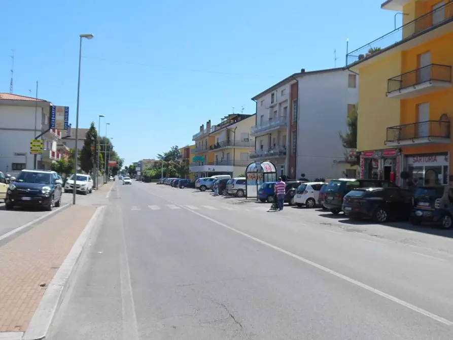 Immagine 1 di Locale commerciale in affitto  in Via Alcide De Gasperi a Monteprandone