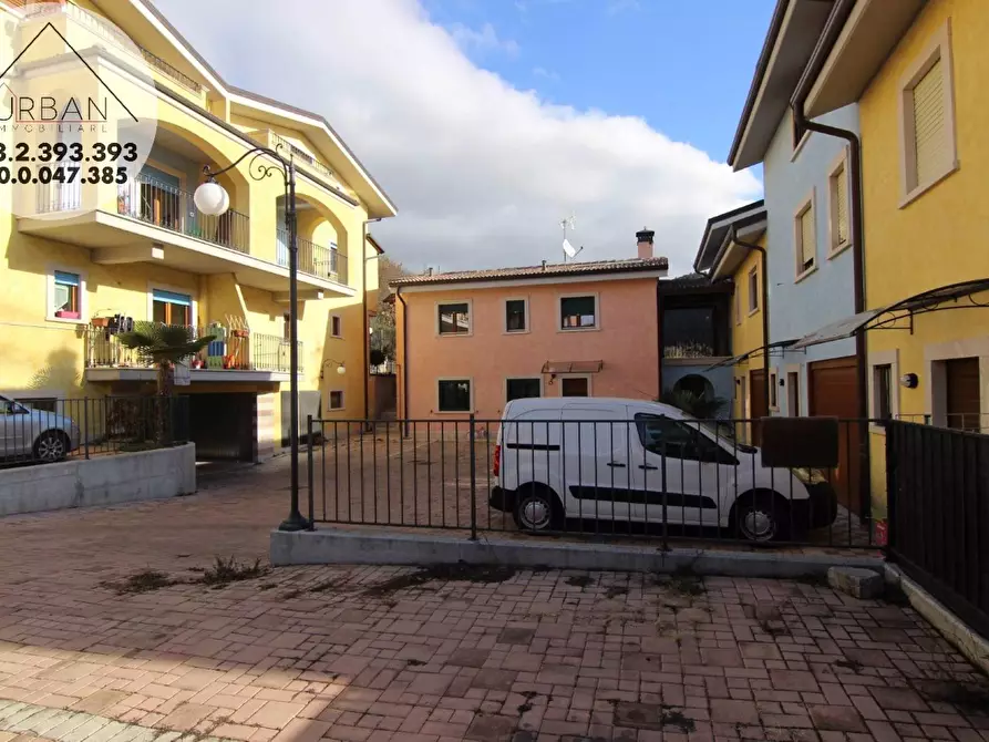 Immagine 1 di Villa in vendita  in Via Caprini a L'aquila