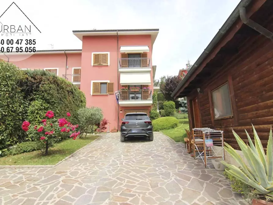 Immagine 1 di Villa in vendita  in Via Vasca Penta a L'aquila
