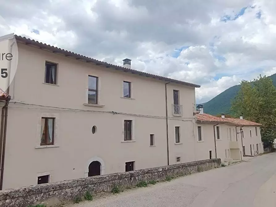 Immagine 1 di Casa indipendente in vendita  in Via Cavalieri di Vittorio Veneto a Scoppito