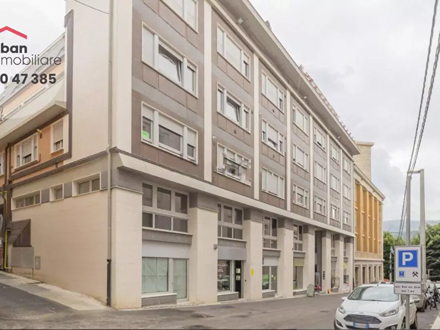 Immagine 1 di Ufficio in vendita  in Corso Federico II a L'aquila