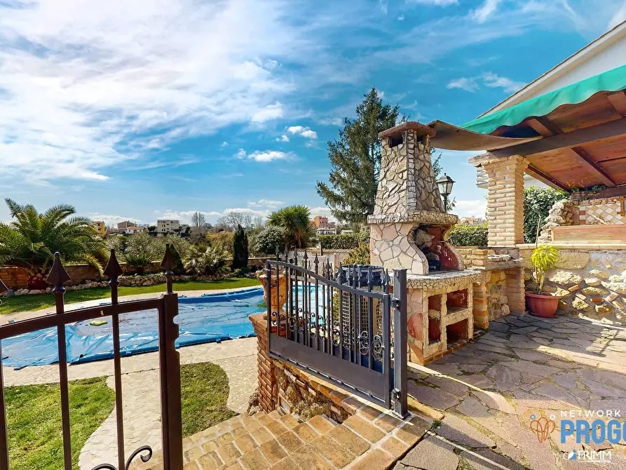 Immagine 1 di Villa in vendita  in Via Monte Marino a Canale Monterano