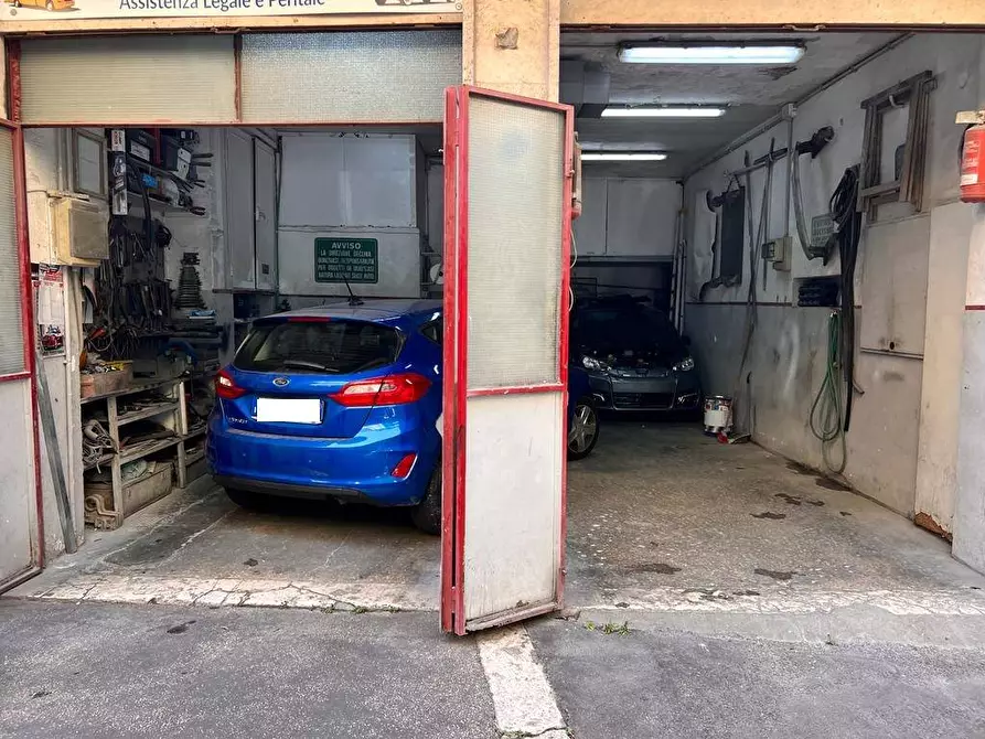 Immagine 1 di Posto auto in vendita  in Via Tigre' a Roma