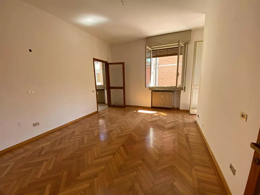 Immagine 1 di Appartamento in vendita  in Via Del Portone a Reggio Nell'emilia
