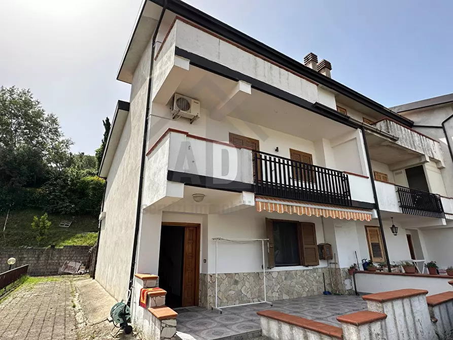 Immagine 1 di Villa in vendita  in via leonardo da vinci a Altilia