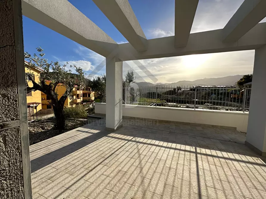 Immagine 1 di Villa in vendita  in VIA FEDERICO FELLINI a Altilia
