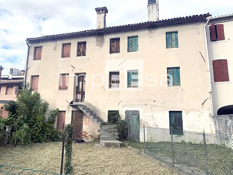 Immagine 1 di Villa in vendita  in Via Martiri della libertà a Santa Lucia Di Piave