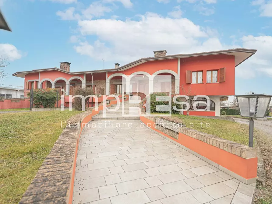Immagine 1 di Villa in vendita  in Via Mocenigo a Portogruaro