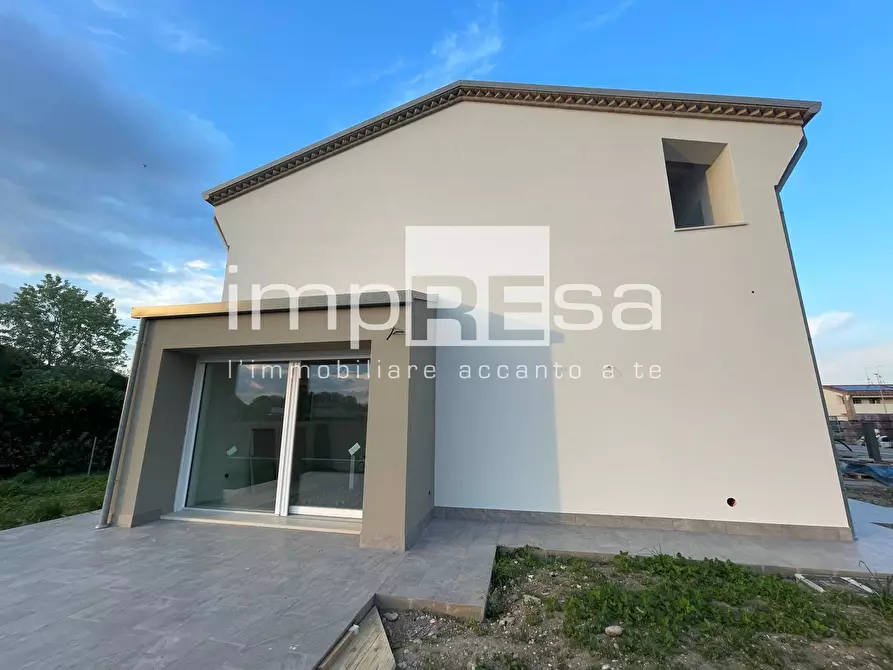 Immagine 1 di Villa in vendita  in Pero di Breda di Piave a Cimadolmo