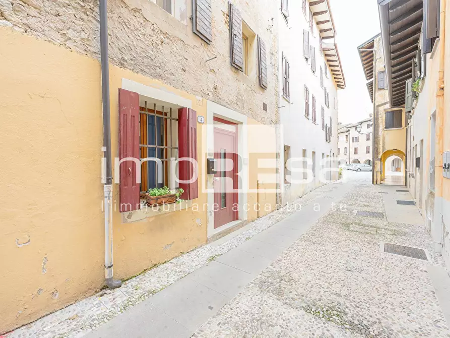 Immagine 1 di Appartamento in vendita  in Via Monte Nero a Valvasone Arzene