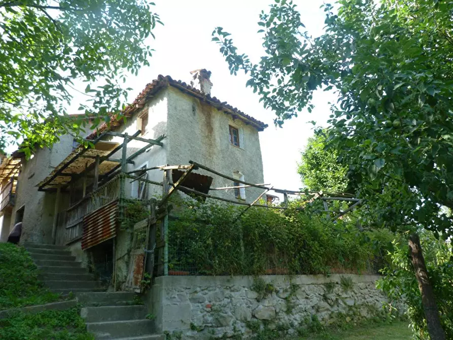 Immagine 1 di Casa indipendente in vendita  a Cairo Montenotte