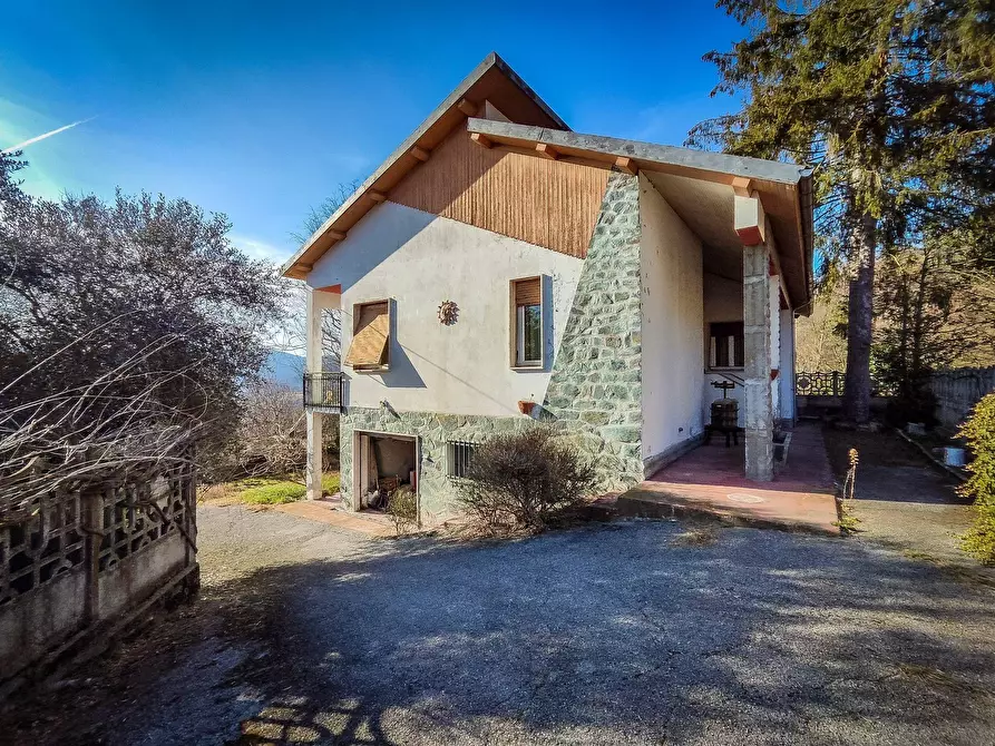 Immagine 1 di Casa indipendente in vendita  a Giusvalla