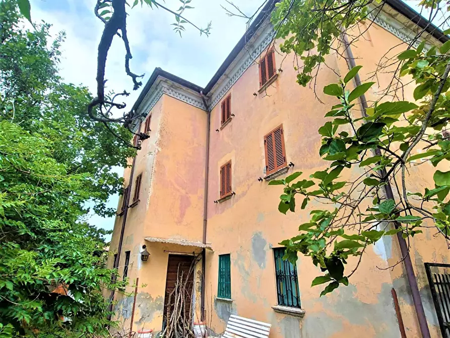 Immagine 1 di Casa indipendente in vendita  in vernasca a Agazzano