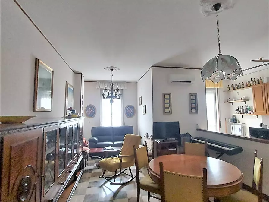 Immagine 1 di Appartamento in vendita  in Piazzale Verdi a Fiorenzuola D'arda
