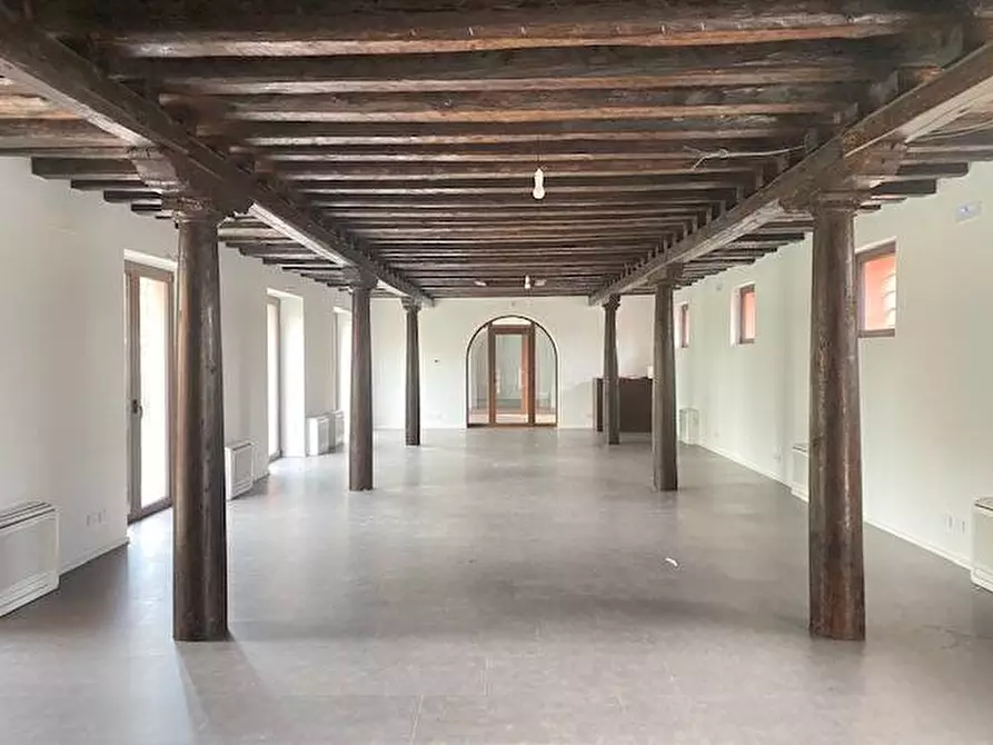 Immagine 1 di Ufficio in affitto  in via castellana a Venezia
