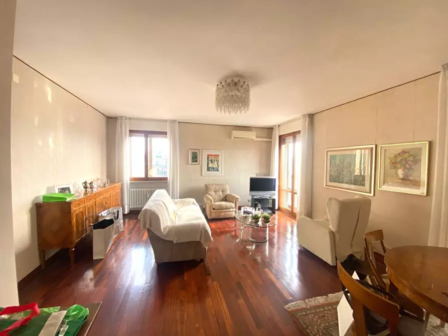 Immagine 1 di Appartamento in vendita  in Via Cappuccina a Venezia