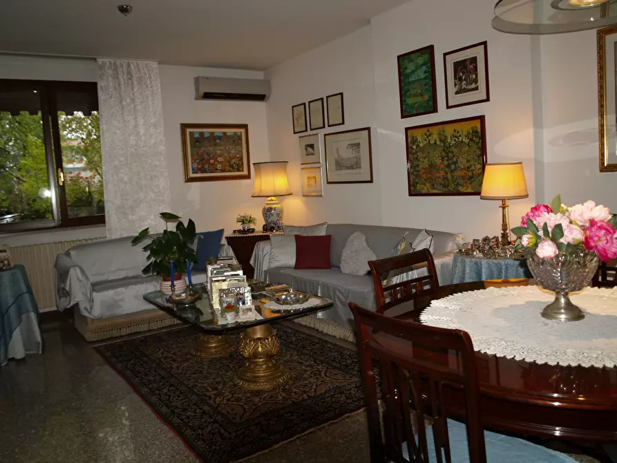 Immagine 1 di Villa in vendita  in Via Aldo Moro a Altivole