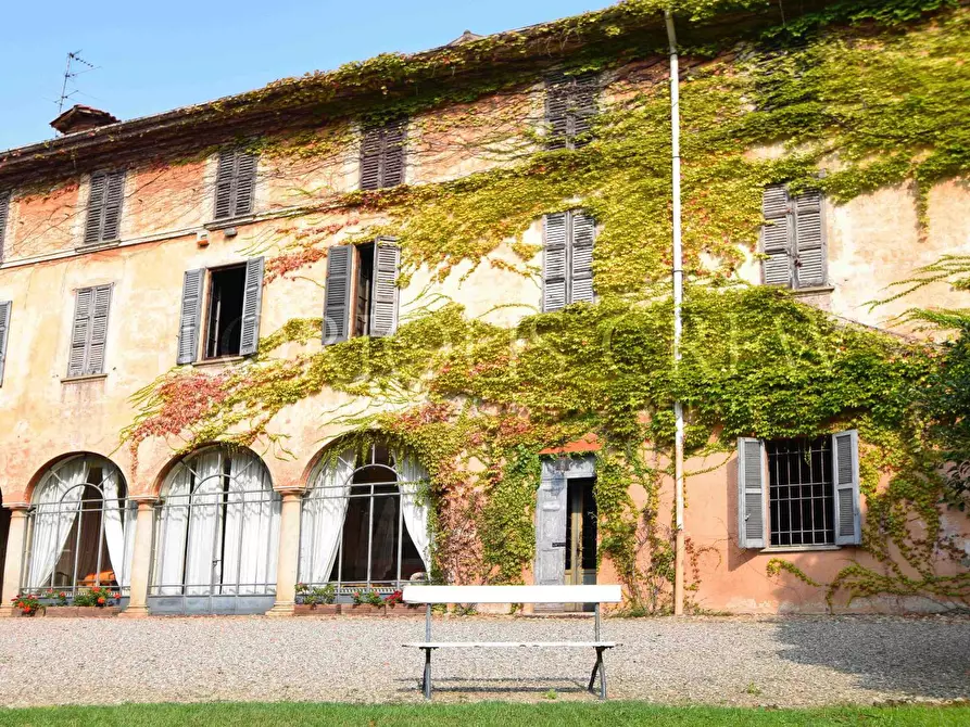 Immagine 1 di Villa in vendita  in Via Gioacchino Rossini a Tradate