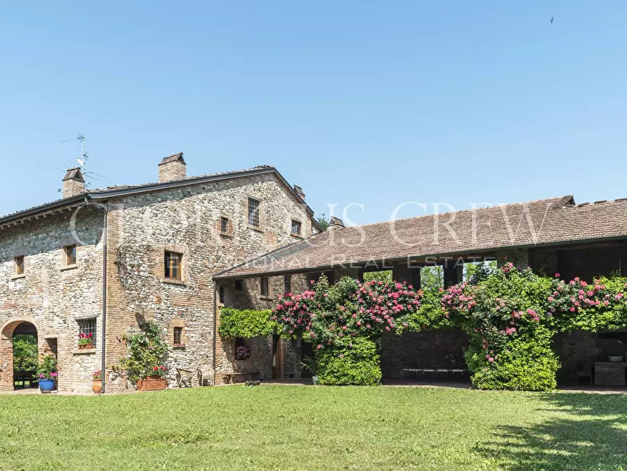 Immagine 1 di Villa in vendita  in Gazzola a Agazzano
