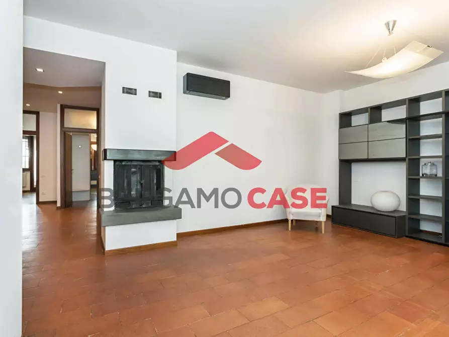 Immagine 1 di Appartamento in vendita  in Via Dei Cappuccini a Bergamo