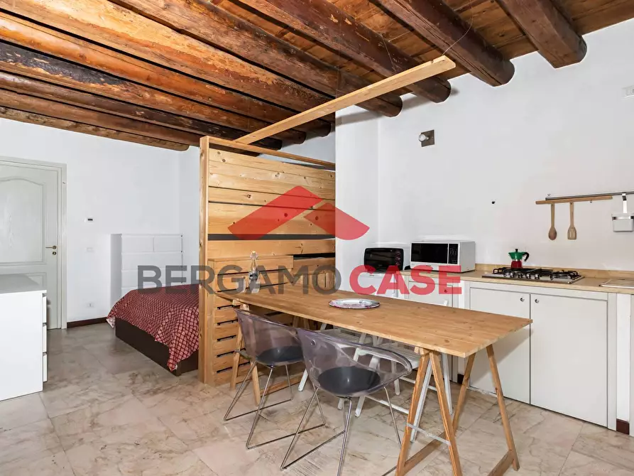 Immagine 1 di Appartamento in vendita  in Via Roccolino a Bergamo