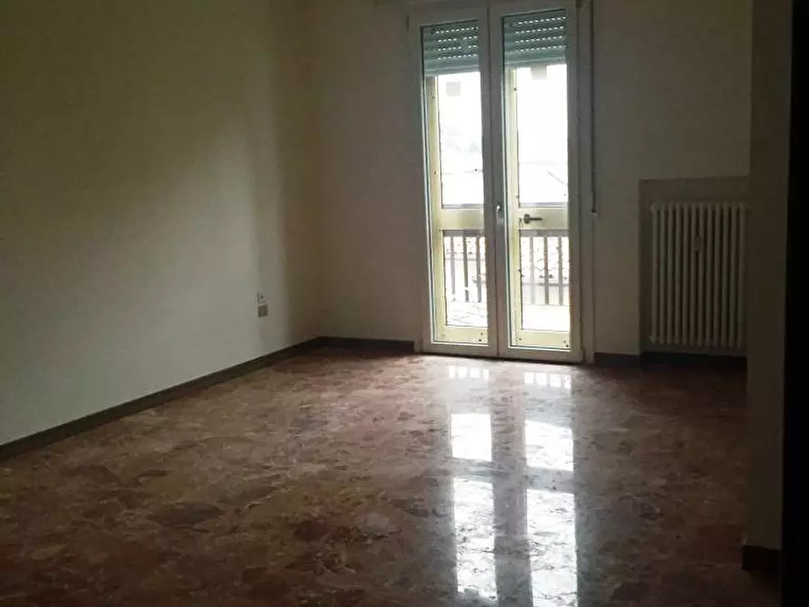 Immagine 1 di Appartamento in vendita  in viale monfenera a Treviso