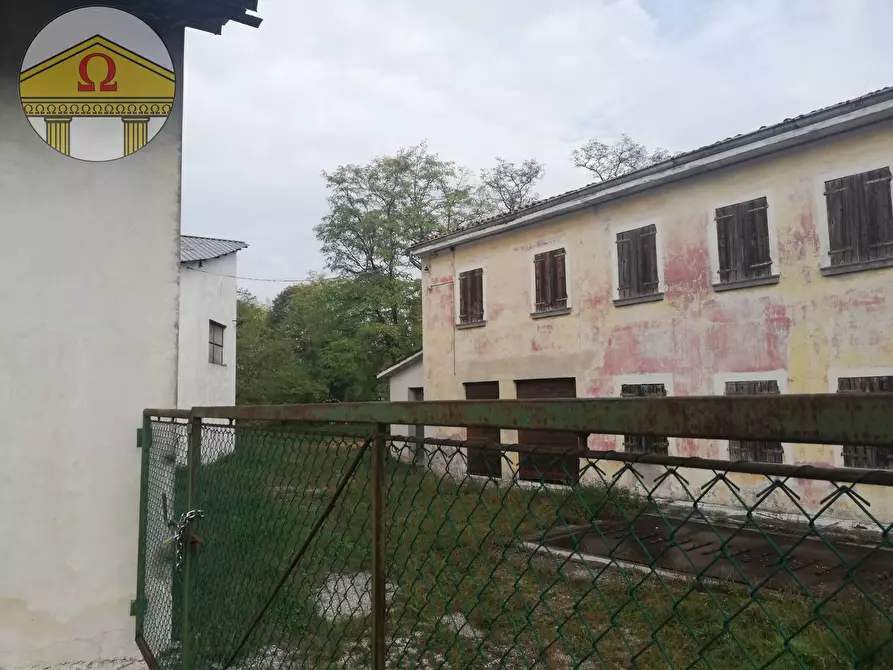 Immagine 1 di Villa in vendita  a Maserada Sul Piave