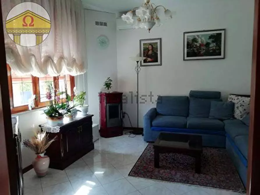 Immagine 1 di Villa in vendita  a Miane