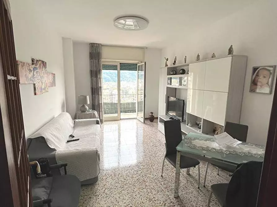 Immagine 1 di Appartamento in vendita  in Via Michelangelo Da Caravaggio a Napoli