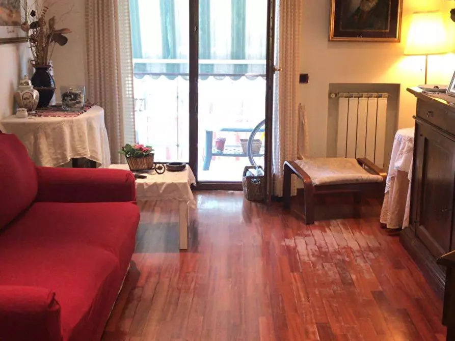 Immagine 1 di Appartamento in vendita  in Via Quattro Novembre a Napoli