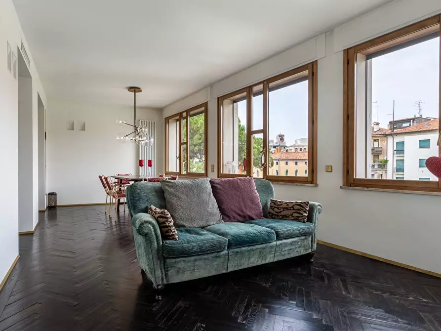 Immagine 1 di Appartamento in vendita  in Riviera Santa Margherita a Treviso