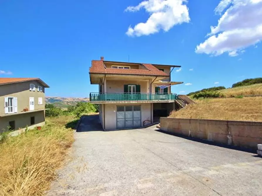 Immagine 1 di Villa in vendita  in Contrada Cotugno a Parolise