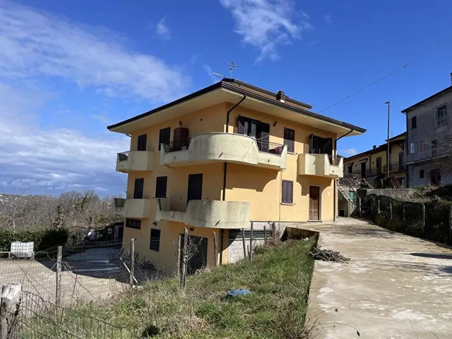 Immagine 1 di Villa in vendita  in C/da Castelrotto a Greci