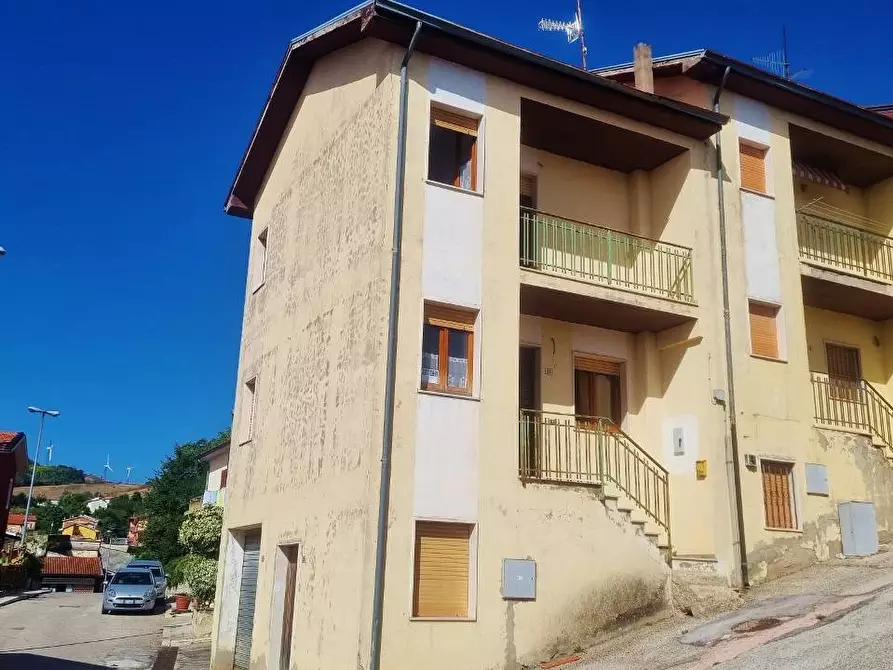 Immagine 1 di Villa in vendita  in Via alcide De Gasperi a Anzano Di Puglia