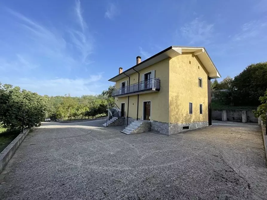 Immagine 1 di Casa indipendente in vendita  in Contrada Ischiti a Parolise