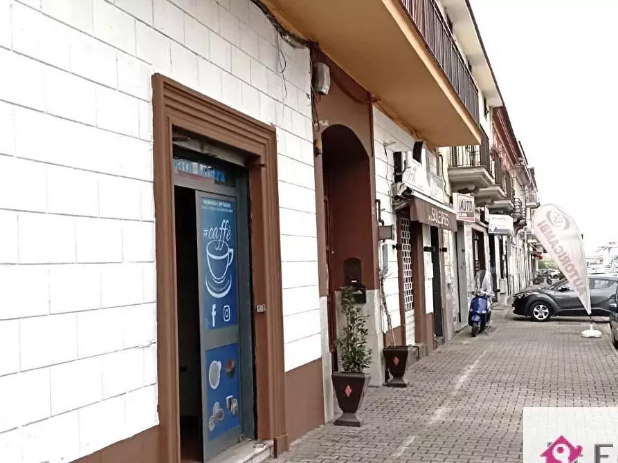 Immagine 1 di Locale commerciale in affitto  in via statale appia a Casagiove