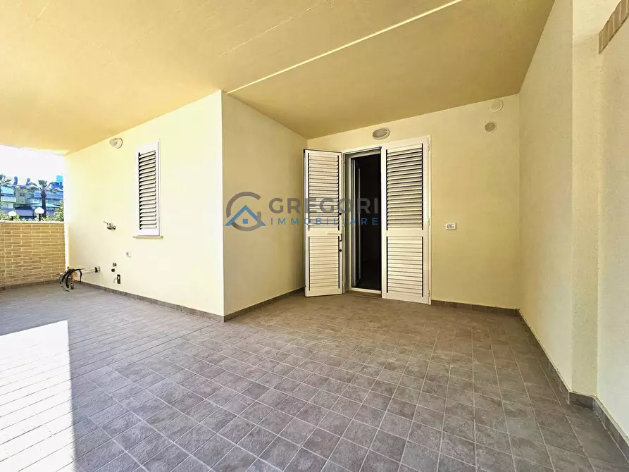 Immagine 1 di Appartamento in vendita  in zona centrale a Tortoreto