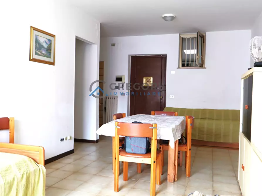 Immagine 1 di Appartamento in vendita  in via Leopardi a Martinsicuro