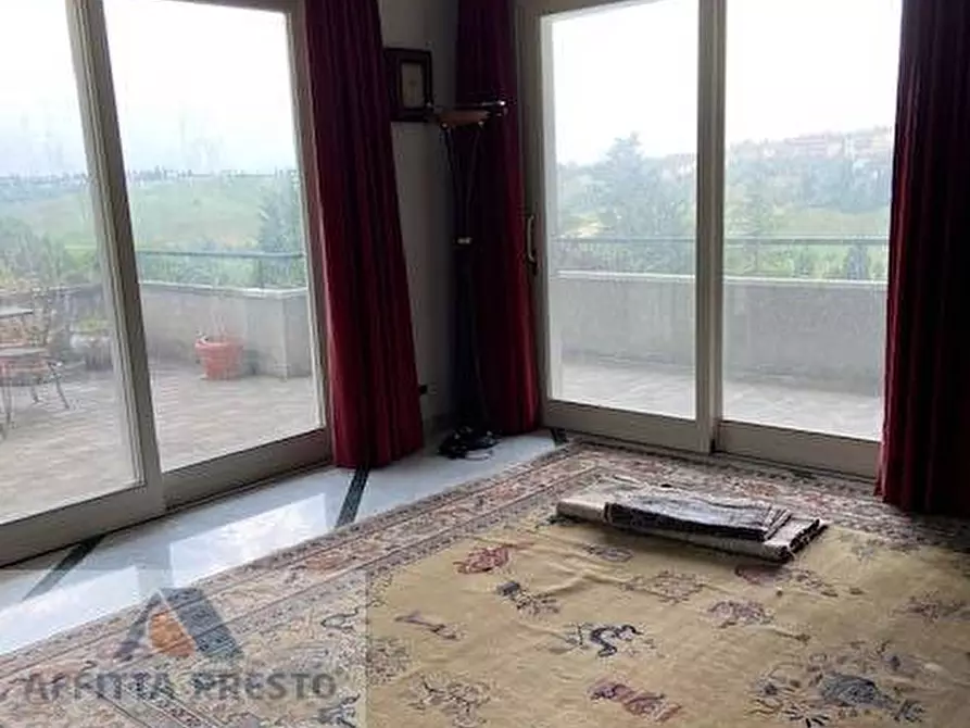 Immagine 1 di Villa in affitto  a Empoli