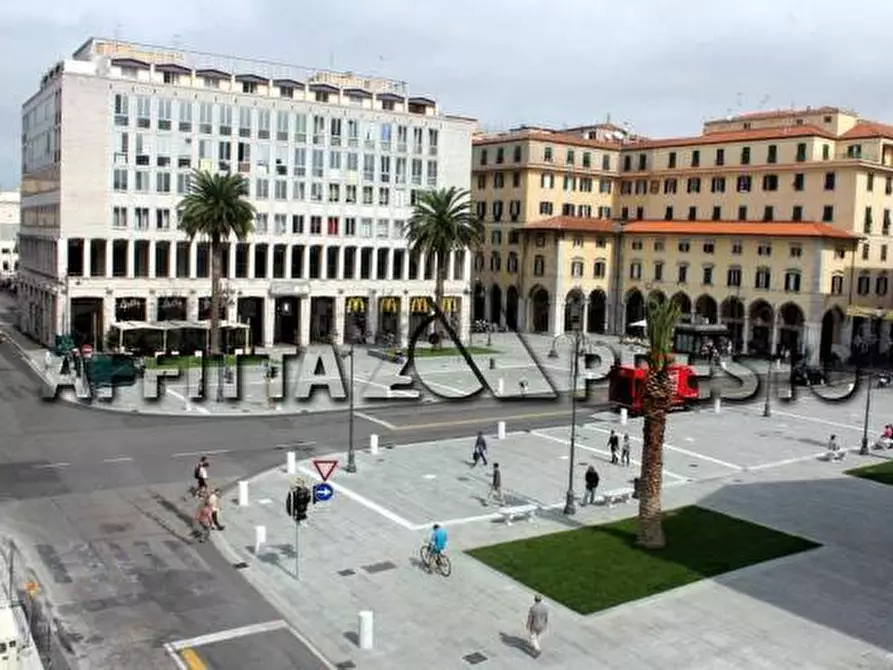 Immagine 1 di Ufficio in affitto  in Via Grande a Livorno