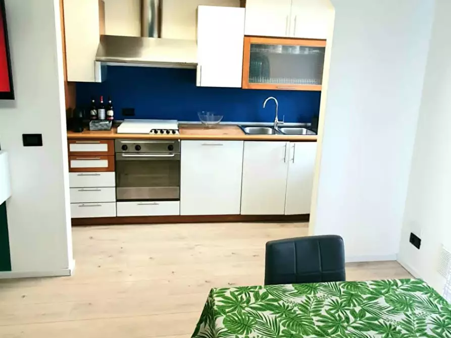 Immagine 1 di Appartamento in affitto  in via aurelia a Viareggio