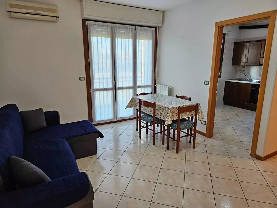 Immagine 1 di Appartamento in affitto  in Via Claterna a Ozzano Dell'emilia