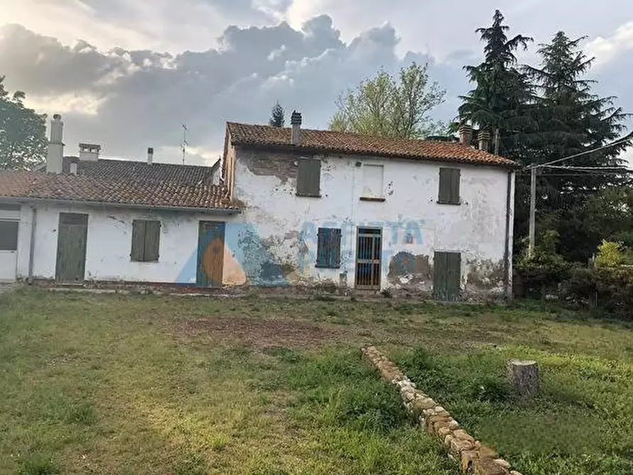 Immagine 1 di Villa in vendita  in Via Venti a Cesena