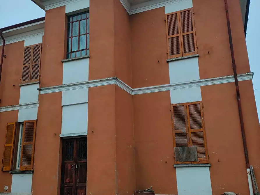 Immagine 1 di Casa indipendente in vendita  a Voghera