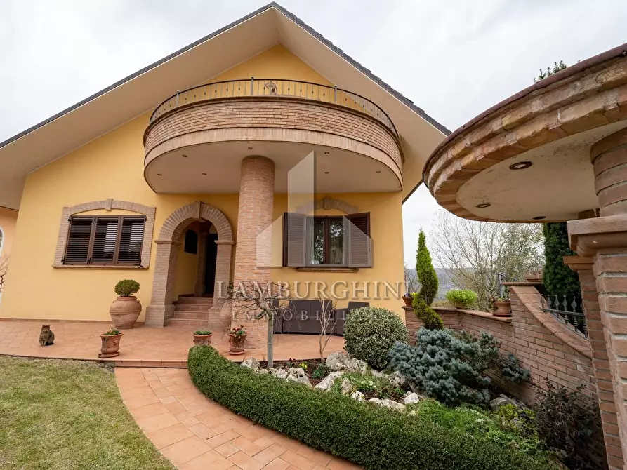 Immagine 1 di Villa in vendita  in san donato a Fabriano