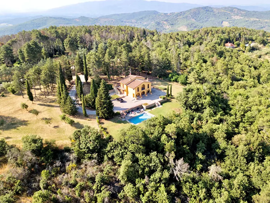 Immagine 1 di Villa in vendita  a Civitella In Val Di Chiana
