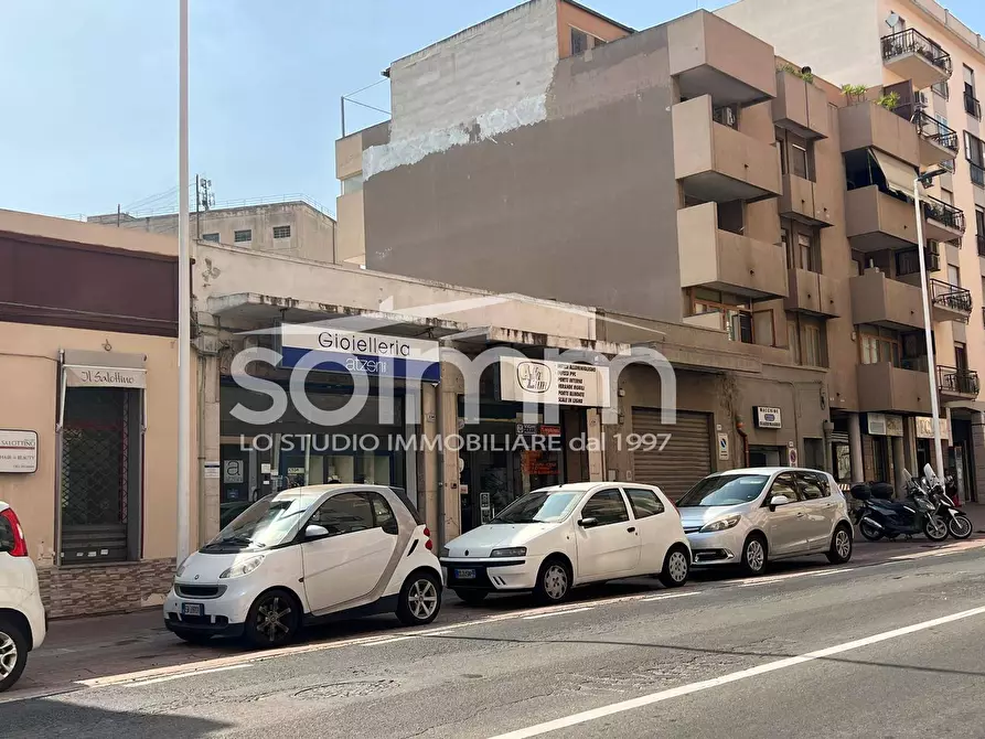 Immagine 1 di Posto auto in vendita  a Cagliari